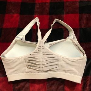 Victoria's Secret Intimates & Sleepwear - Victoria Sport knockout bra 34D Victoria's Secret Intimates & Sleepwear - Victoria Sport knockout bra 34D